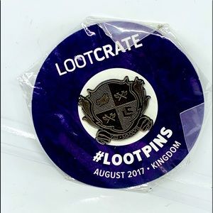 Collectors LootCrate LootPin Kingdom Aug 2017